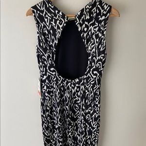 Zara’s sheath dress Back opening black white NWT